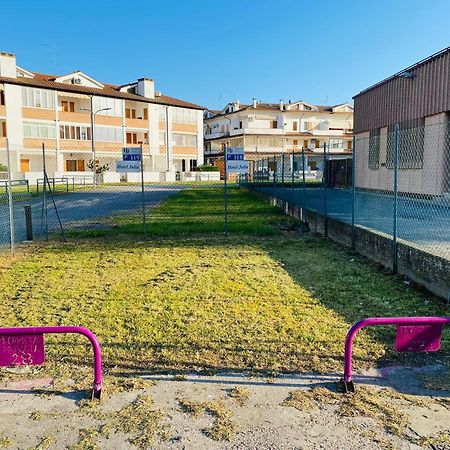 Hotel Julia Llido Degli Estensi Bagian luar foto