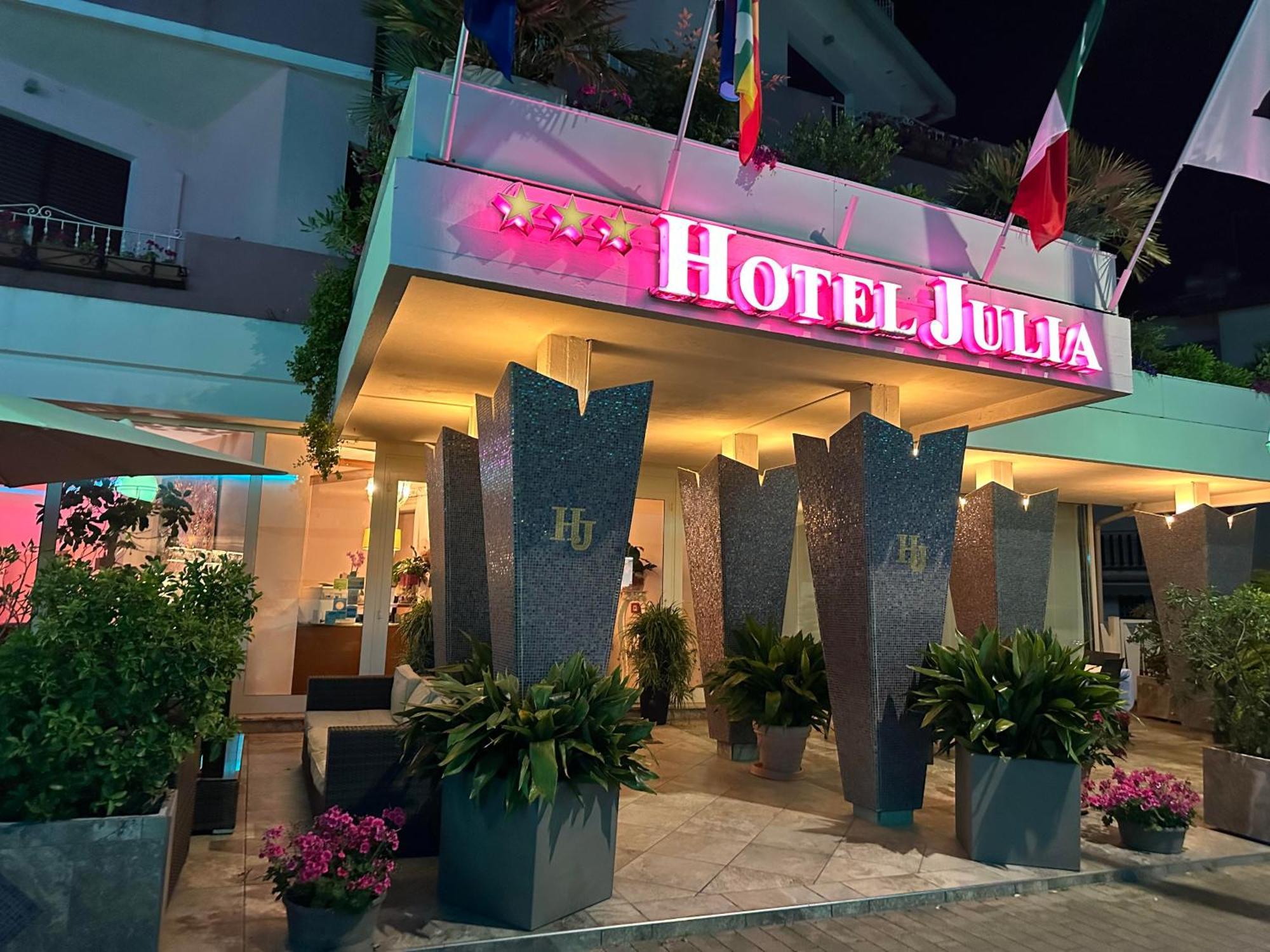 Hotel Julia Llido Degli Estensi Bagian luar foto