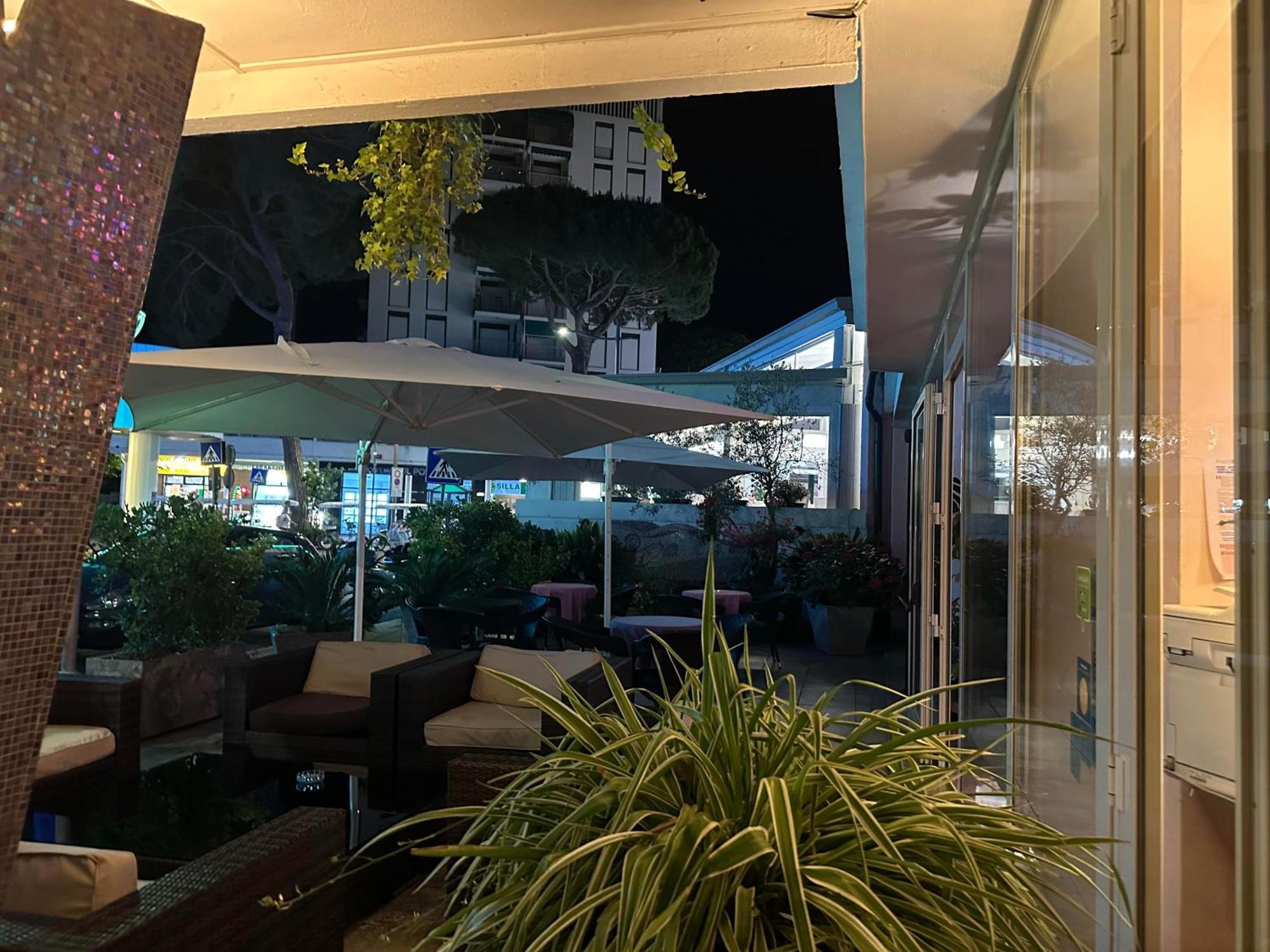 Hotel Julia Llido Degli Estensi Bagian luar foto