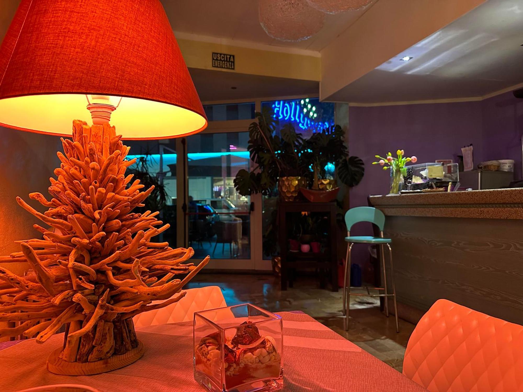 Hotel Julia Llido Degli Estensi Bagian luar foto