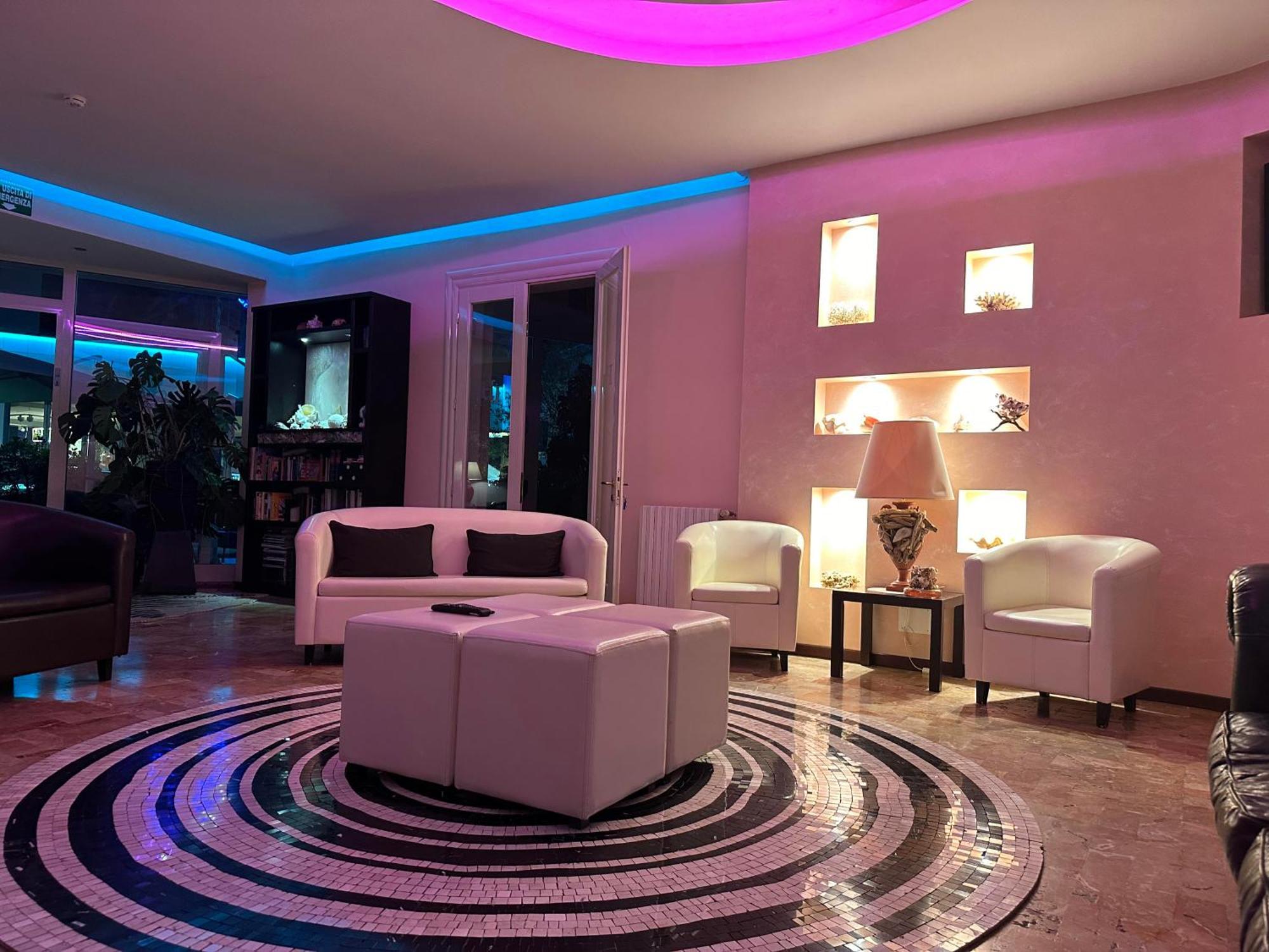 Hotel Julia Llido Degli Estensi Bagian luar foto