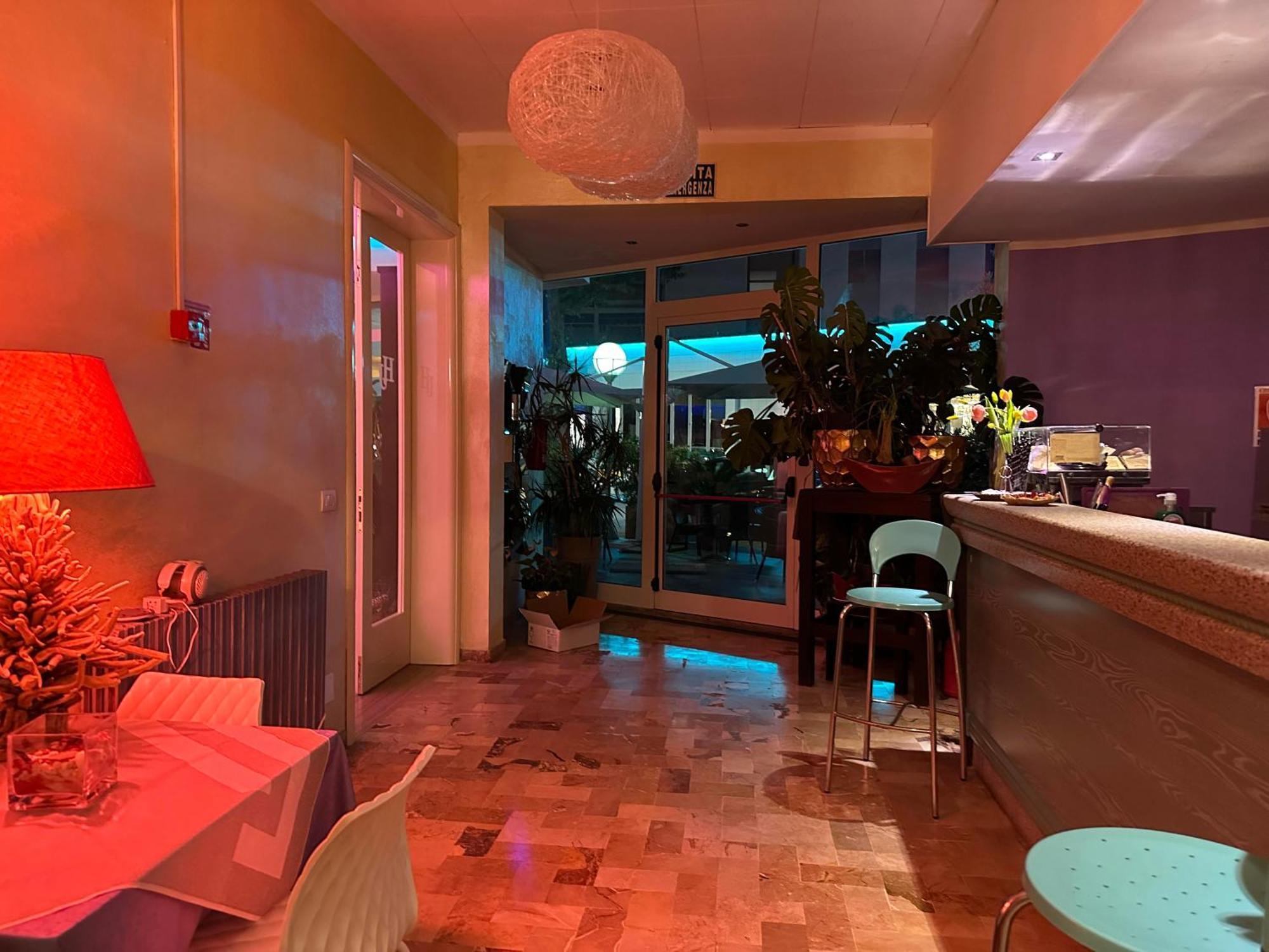 Hotel Julia Llido Degli Estensi Bagian luar foto