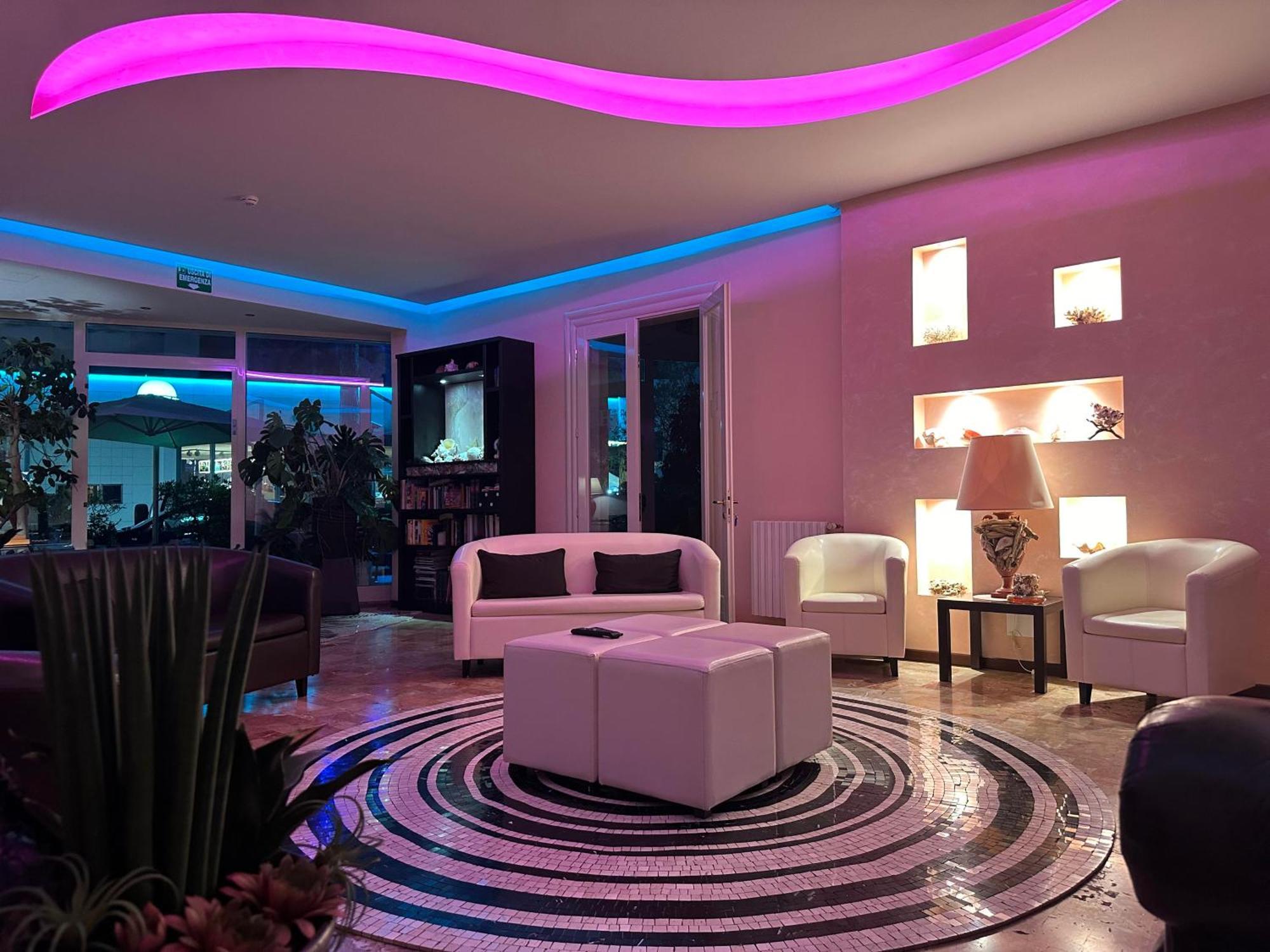 Hotel Julia Llido Degli Estensi Bagian luar foto