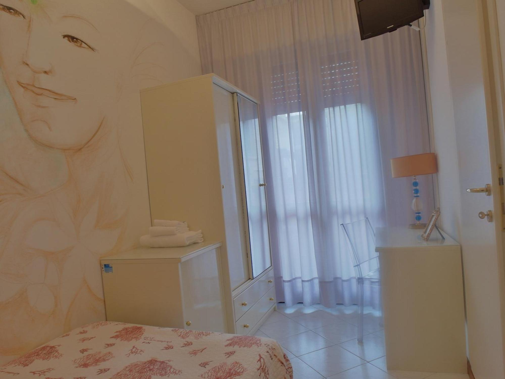 Hotel Julia Llido Degli Estensi Bagian luar foto