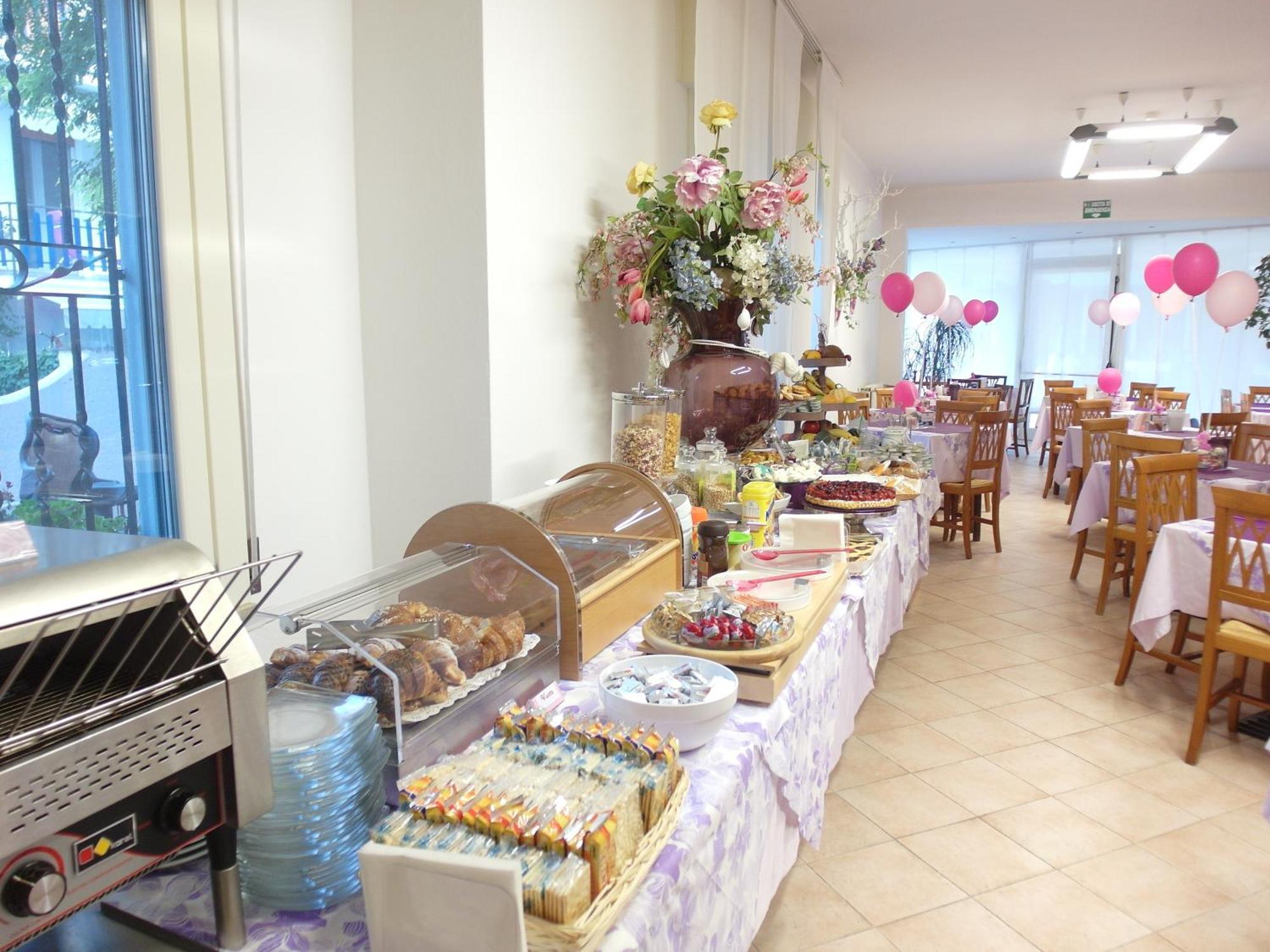 Hotel Julia Llido Degli Estensi Bagian luar foto