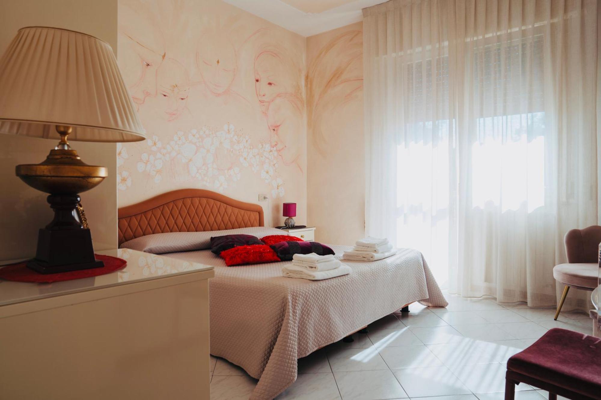 Hotel Julia Llido Degli Estensi Bagian luar foto