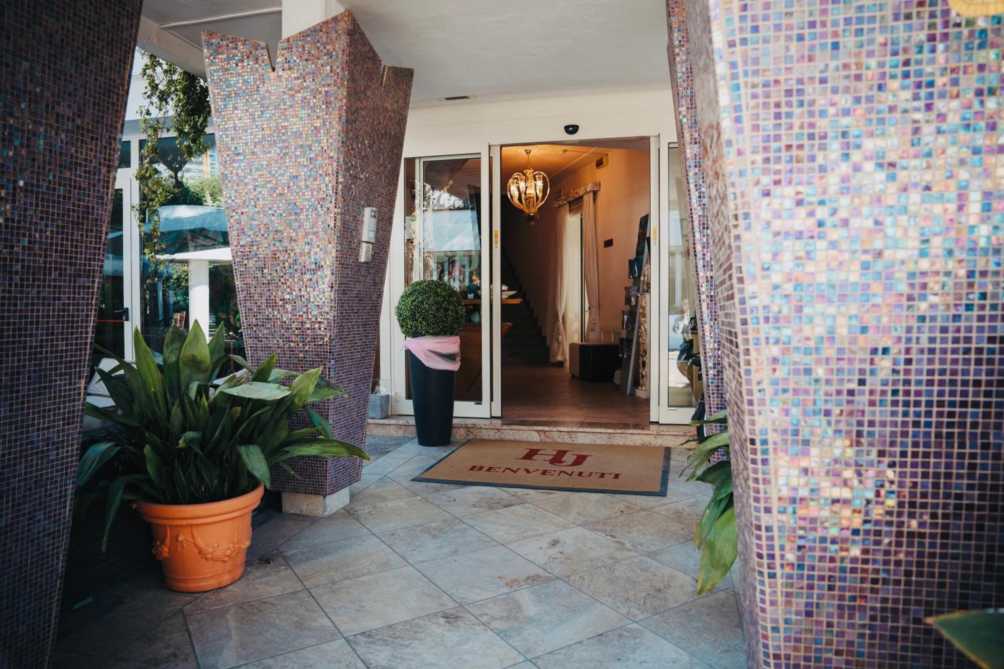 Hotel Julia Llido Degli Estensi Bagian luar foto