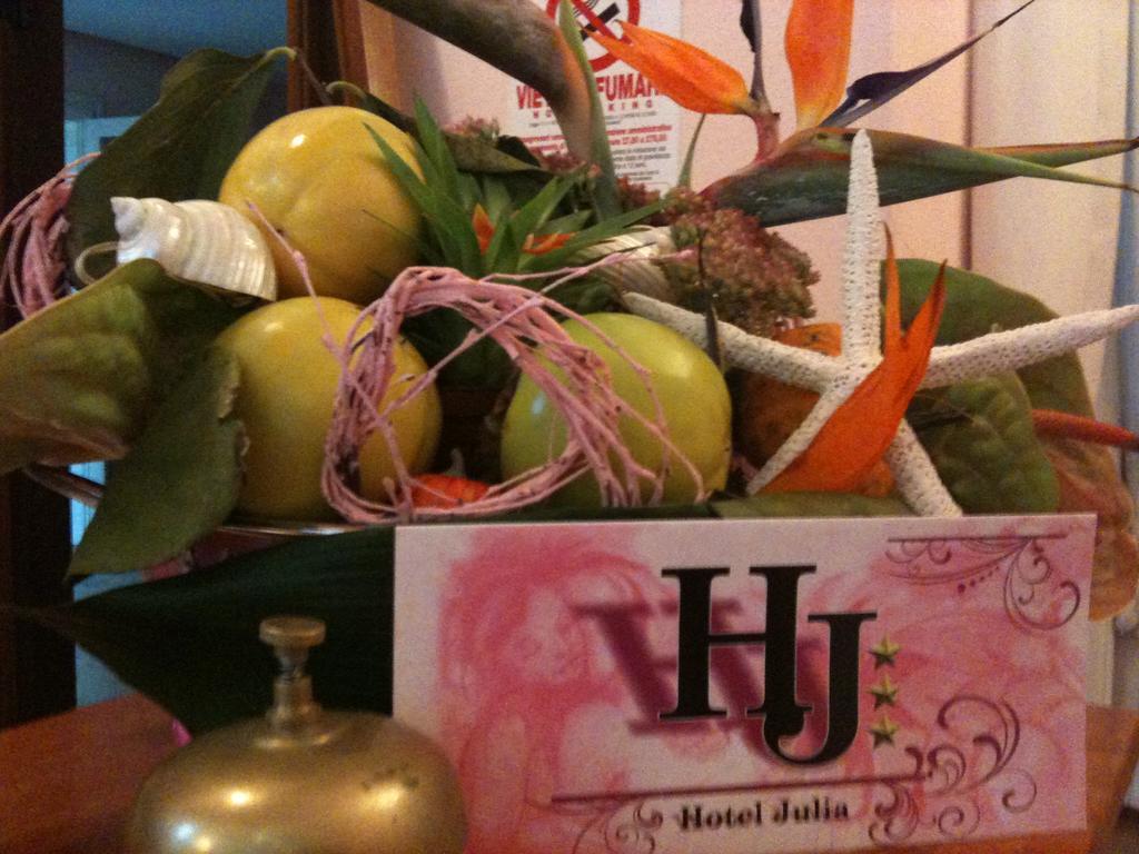 Hotel Julia Llido Degli Estensi Bagian luar foto