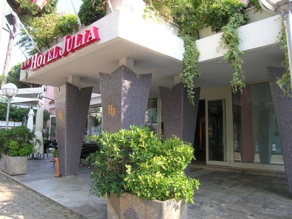 Hotel Julia Llido Degli Estensi Bagian luar foto