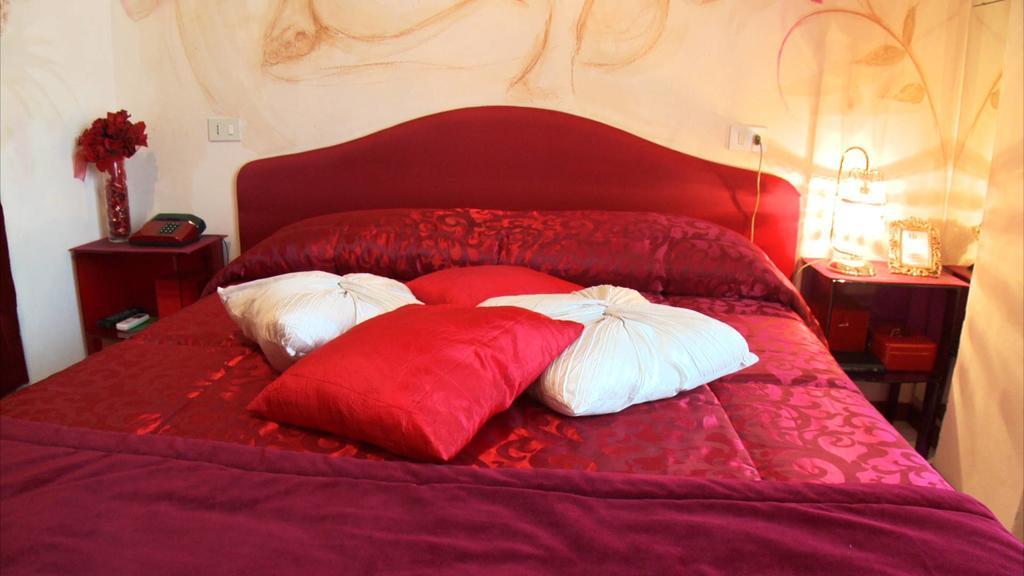 Hotel Julia Llido Degli Estensi Bagian luar foto