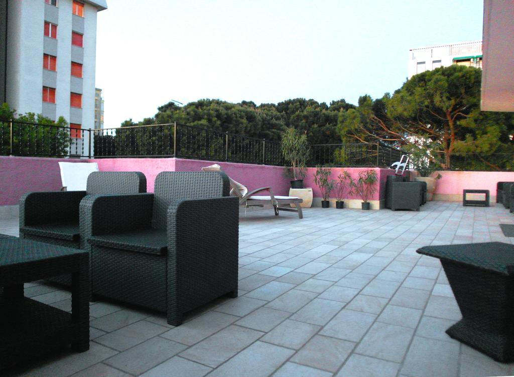 Hotel Julia Llido Degli Estensi Bagian luar foto